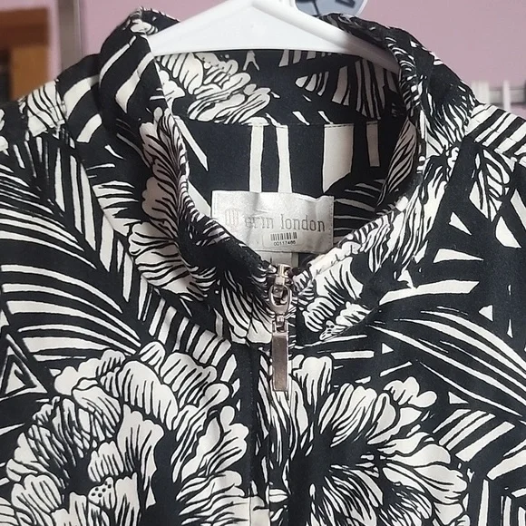 Erin London size, large Floral Black and White zip front jacket - Picture 4 of 7